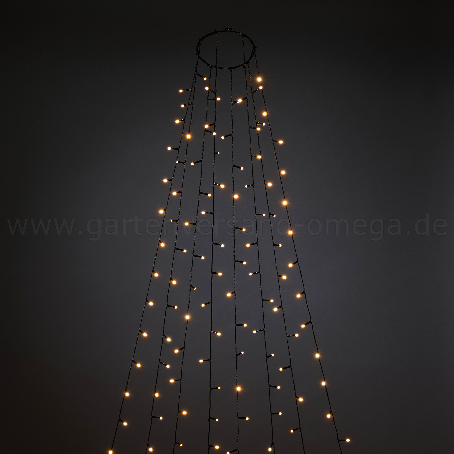 Leicht zu montierende Lichterkette - der LED Baummantel für Außen gefrostet mit Timer