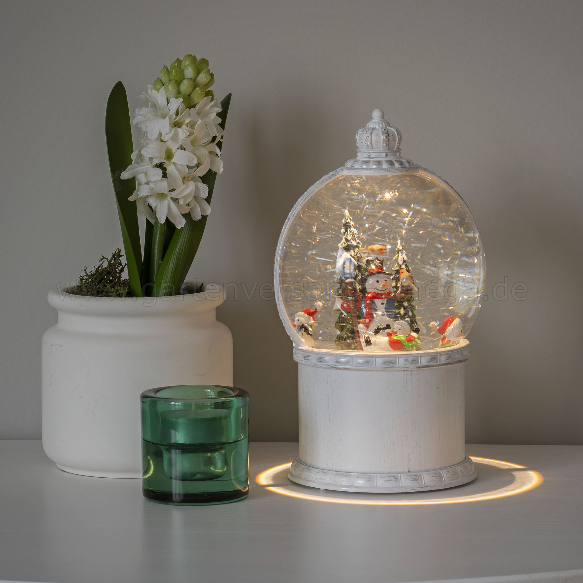 Gestaltungsidee LED-Kugellaterne Schneemann mit Baum